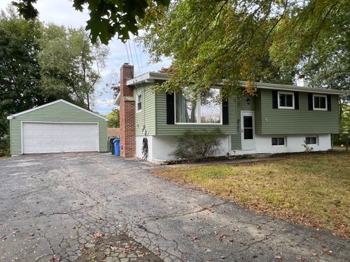 8 Powder Horn Ln, Ledyard, CT, 06339-1839 | Card Image