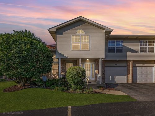 7420 Maple Dr, Justice, IL, 60458-3106 | Card Image