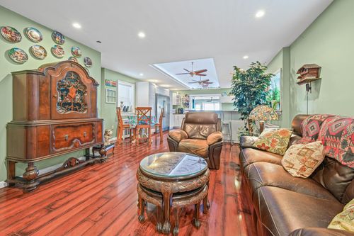 12 Cross Bay Blvd, Broad Channel, NY, 11693-1107 | Card Image