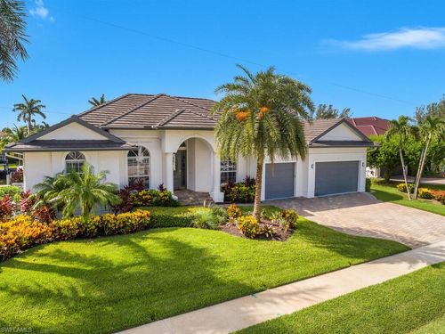 609 Crescent St, Marco Island, FL, 34145-1909 | Card Image