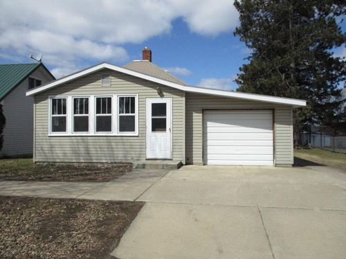 516 4th St Nw, Aitkin, MN, 56431-1218 | Card Image