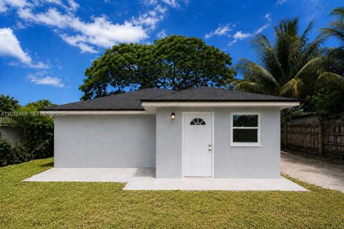 1861 Nw 112th St, Miami, FL, 33167-3534 | Card Image