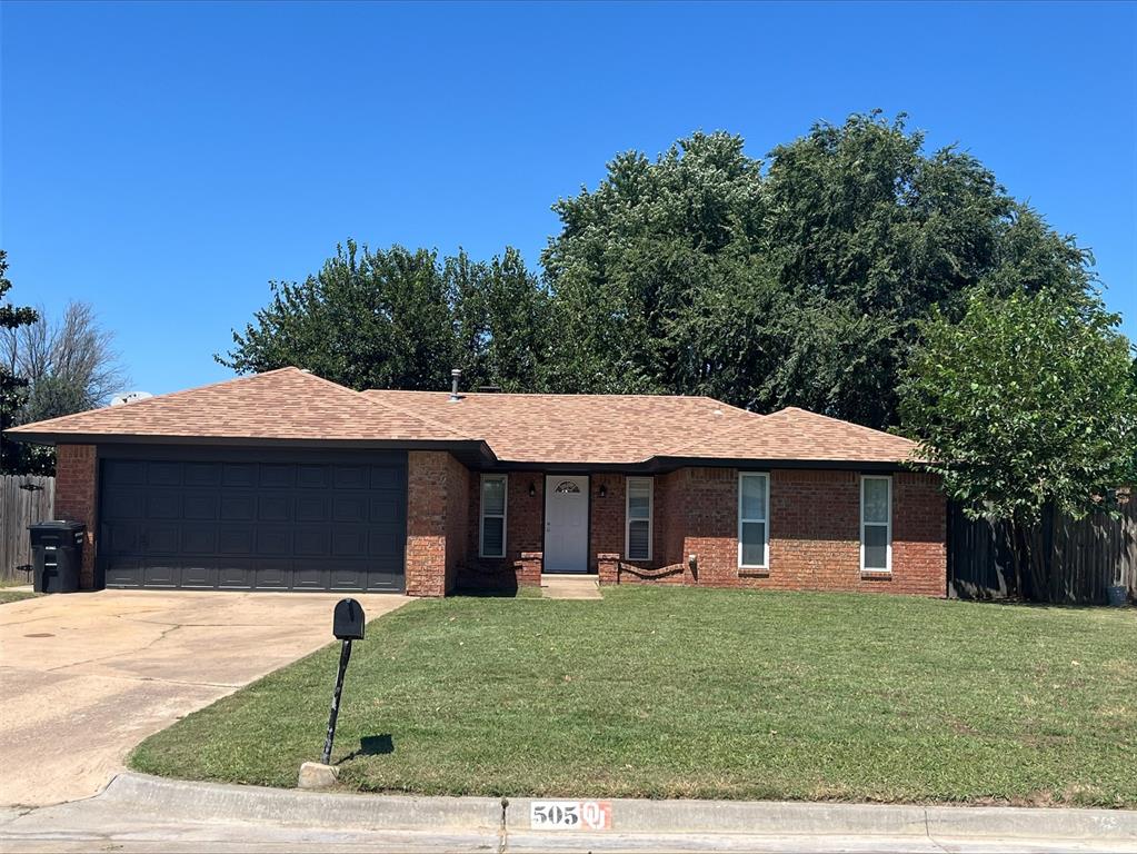 Cross Timbers Dr, Moore, OK 73160