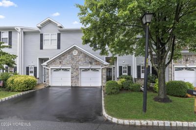 11 Linda Court, Condo with 2 bedrooms, 2 bathrooms and null parking in South Amboy NJ | Image 2