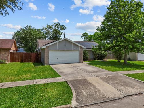 11731 Flushing Meadows Dr, Houston, TX, 77089-6106 | Card Image
