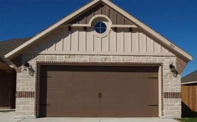 View of garage | Image 3