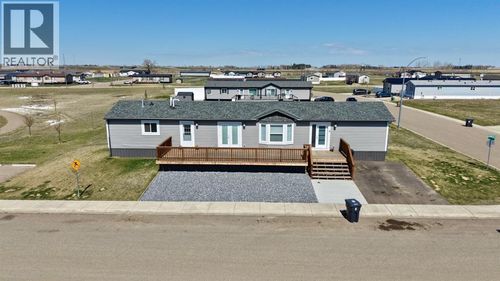 3 Meadowplace Manor E, Brooks, AB, T1R0W7 | Card Image