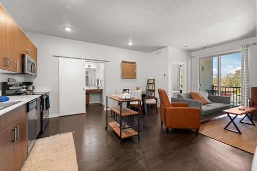 apt-306-630-306 S Garfield Ave, Traverse City, MI, 49686-3492 | Card Image
