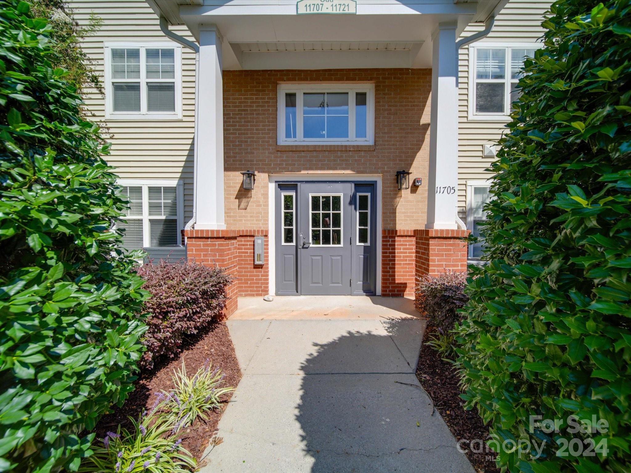 Ridgeway Park Dr, Charlotte, NC 28277