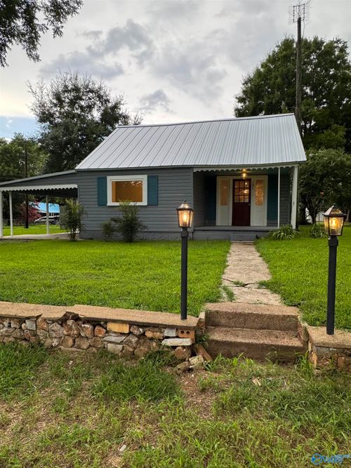 121 College St, Courtland, AL, 35618-3311 | Card Image