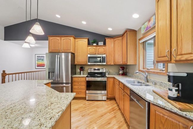 3176 Weybridge Drive, House other with 4 bedrooms, 3 bathrooms and null parking in Sun Prairie WI | Image 4