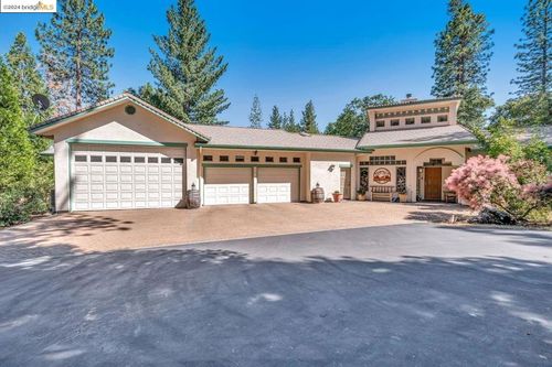 23320 Comstock Ranch Rd, Sonora, CA, 95370-9687 | Card Image