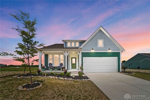 425 Snowdrop Drive, Yellow Springs Vlg, OH, 45387 | Card Image