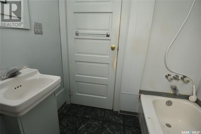 303 2 Nd St W, House other with 3 bedrooms, 1 bathrooms and null parking in Nipawin SK | Image 13