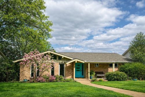 9841 Broken Bow Rd, Dallas, TX, 75238-2633 | Card Image