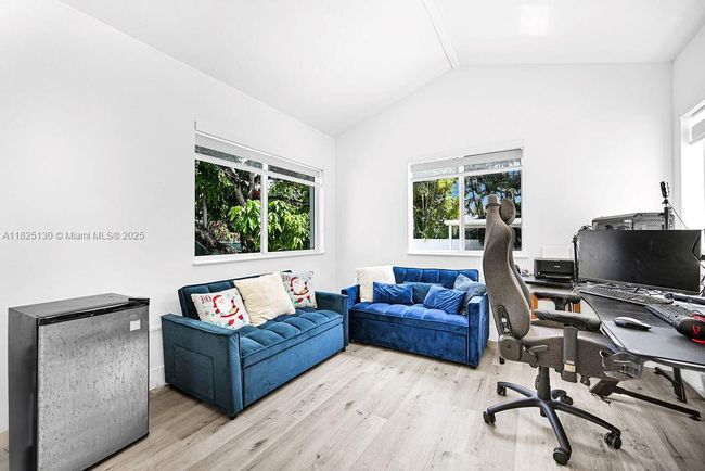 876 Ne 81 St St, House other with 3 bedrooms, 2 bathrooms and null parking in Miami FL | Image 33