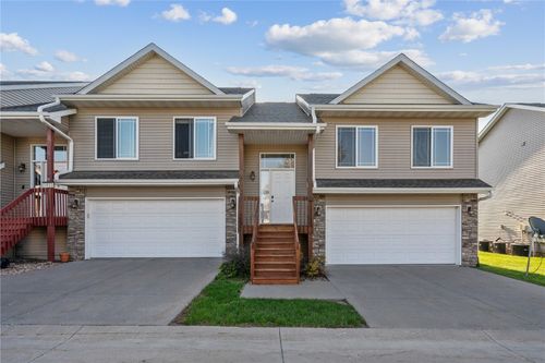 1810 Goose Lake Cir, North Liberty, IA, 52317-4706 | Card Image