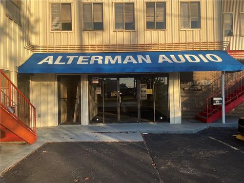 3101 N Causeway Blvd, Metairie, LA, 70002-7644 | Card Image