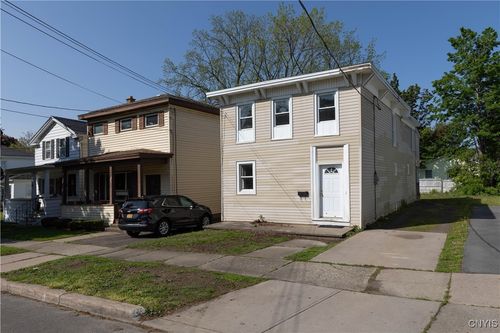 170 W 8th St, Oswego, NY, 13126-2542 | Card Image