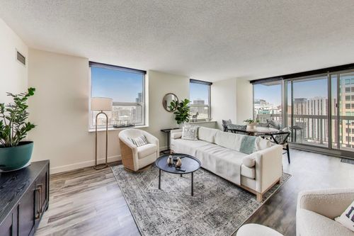 apt-2401-545 N Dearborn St, Chicago, IL, 60654-5860 | Card Image