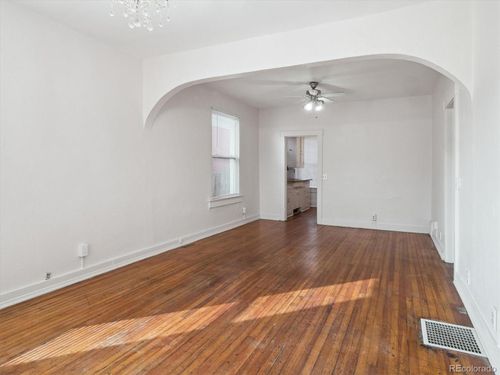 805 S Lincoln St, Denver, CO, 80209-4025 | Card Image