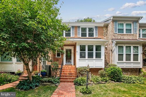 8044 Galla Knoll Cir, SPRINGFIELD, VA, 22153-2451 | Card Image
