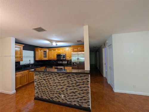 621 S 24th Ave, Hollywood, FL, 33020-5334 | Card Image
