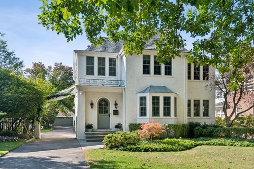 1094 Pine St, Winnetka, IL, 60093-2043 | Card Image
