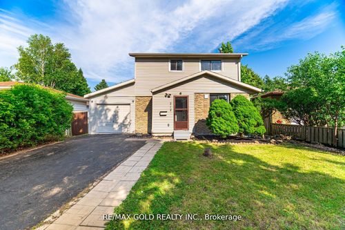 212 Cedarwoods Cres, Kitchener, ON, N2C2J8 | Card Image