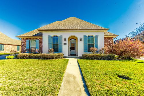317 Brentwood Dr, Houma, LA, 70360-7181 | Card Image