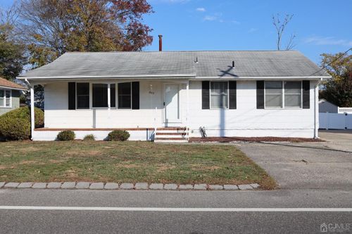 537 E Bayview Ave, Ocean Gate, NJ, 08740-1314 | Card Image