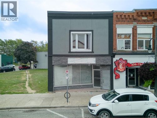 {{alt}} | Card Image