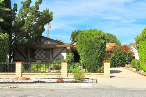 27340 Arriola Ave, Saugus, CA, 91350-2110 | Card Image