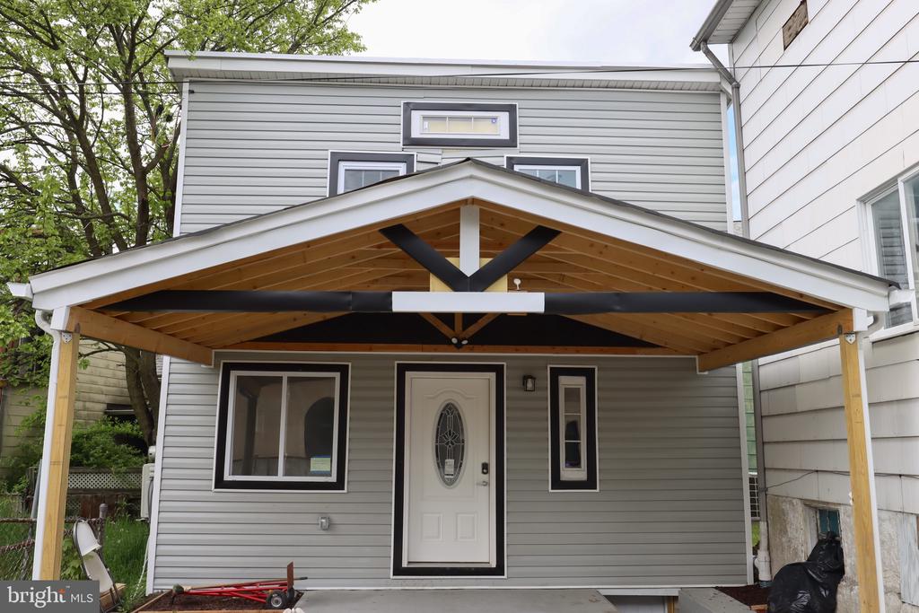 Center St, Lansford, PA 18232