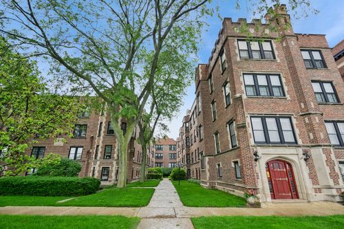 2w-598 Sheridan Sq, Evanston, IL, 60202-4754 | Card Image