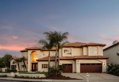 3802 E Rolling Green Ln, Orange, CA, 92867-2117 | Card Image