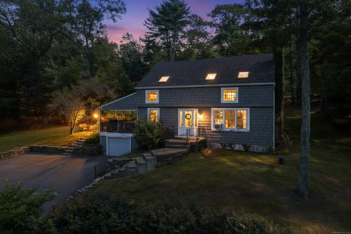 678 Squaw Rock Rd, Moosup, CT, 06354-1725 | Card Image