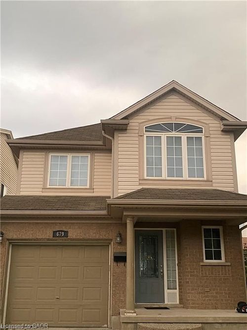 lower-679 Commonwealth Cres, Kitchener, ON, N2E4J8 | Card Image