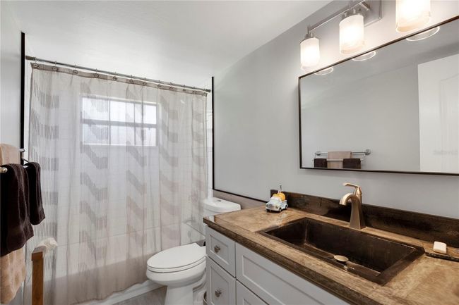 Guest Bathroom | Image 19