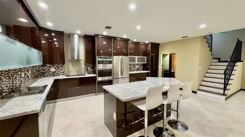 1094-1094 Redwood St, Hollywood, FL, 33019-4833 | Card Image