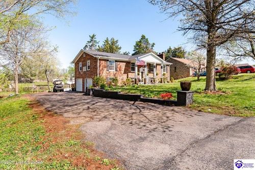 202 Cedarview Dr, Shepherdsville, KY, 40165-6191 | Card Image