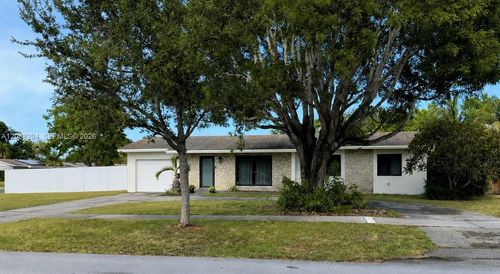 18101 Sw 92nd Ave, Palmetto Bay, FL, 33157-5726 | Card Image