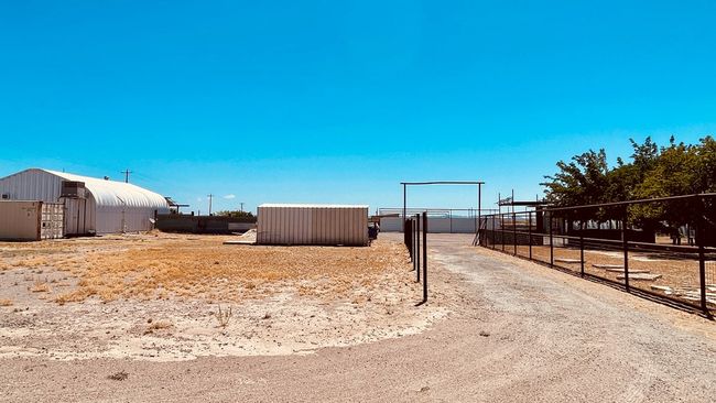 1613 W San Antonio St, House other with 4 bedrooms, 3 bathrooms and 3 parking in Marfa TX | Image 17