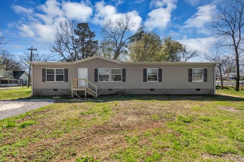 201 England St W, Cowan, TN, 37318-3320 | Card Image