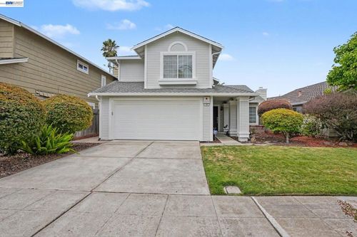 135 Justin Cir, Alameda, CA, 94502-7440 | Card Image