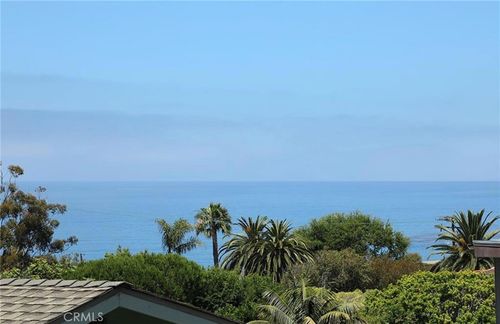 394 Moss St, Laguna Beach, CA, 92651-3232 | Card Image