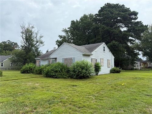 913 Halifax Ave, Portsmouth, VA, 23707-3107 | Card Image