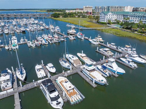 lu70-33 Lockwood Drive, Charleston, SC, 29401 | Card Image