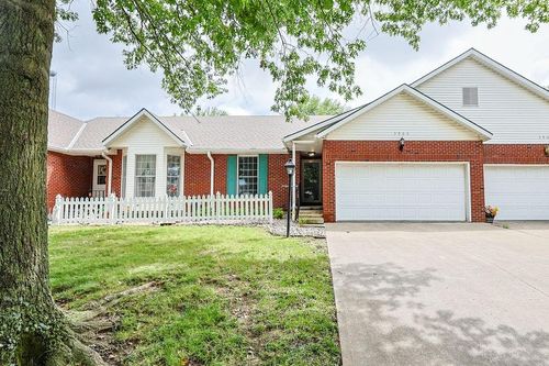 3906 Eastgate Dr, Saint Joseph, MO, 64506-4926 | Card Image
