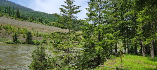 352 Estate Dr, Troy, MT, 59935-9101 | Card Image